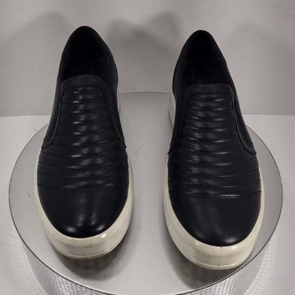 Ecco Black Slip-On Men's Shoes size 41/10.5 pre owned good condition - Picture 1 of 15